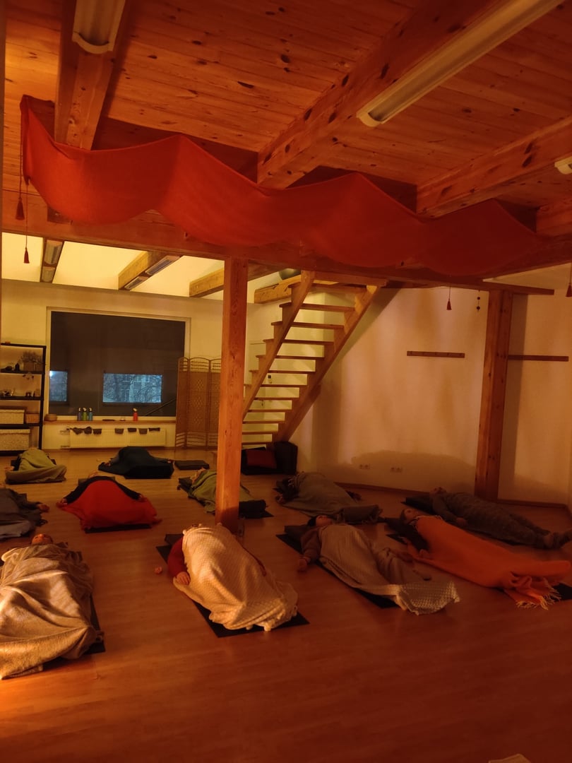 Clases de Kundalini Yoga en Alytus con Ernesta
