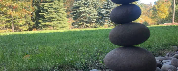 Cultivando una Abundancia Sanadora y Generosa