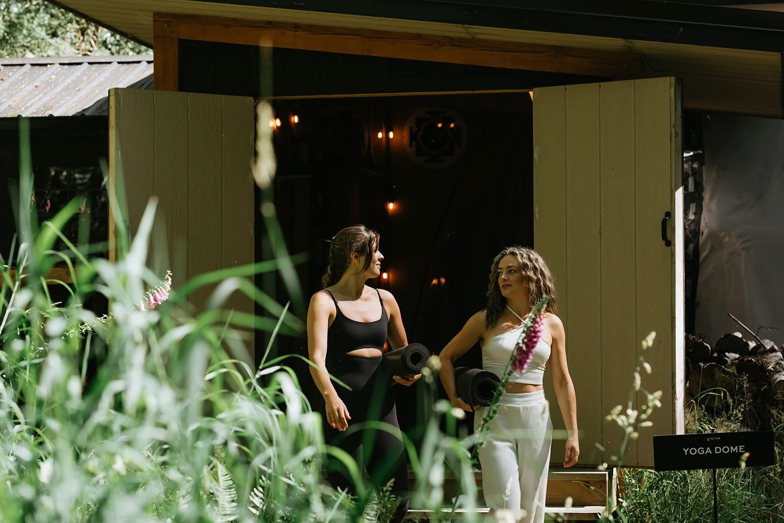 Monday Morning Flow Community Class | Nectar Yoga en Bowen Island — Nectar Yoga