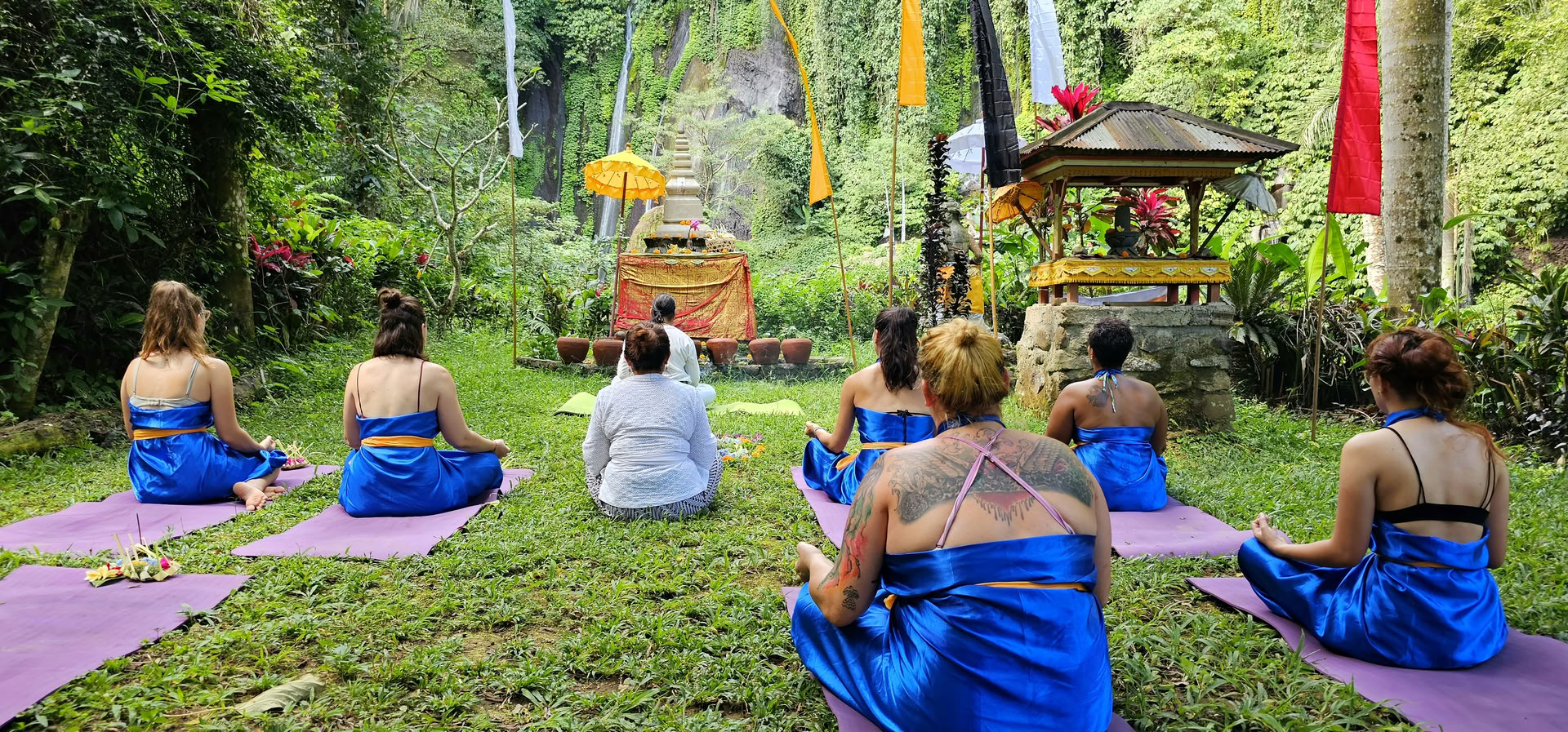 Ceremonia de Purificación en la Cascada Sagrada