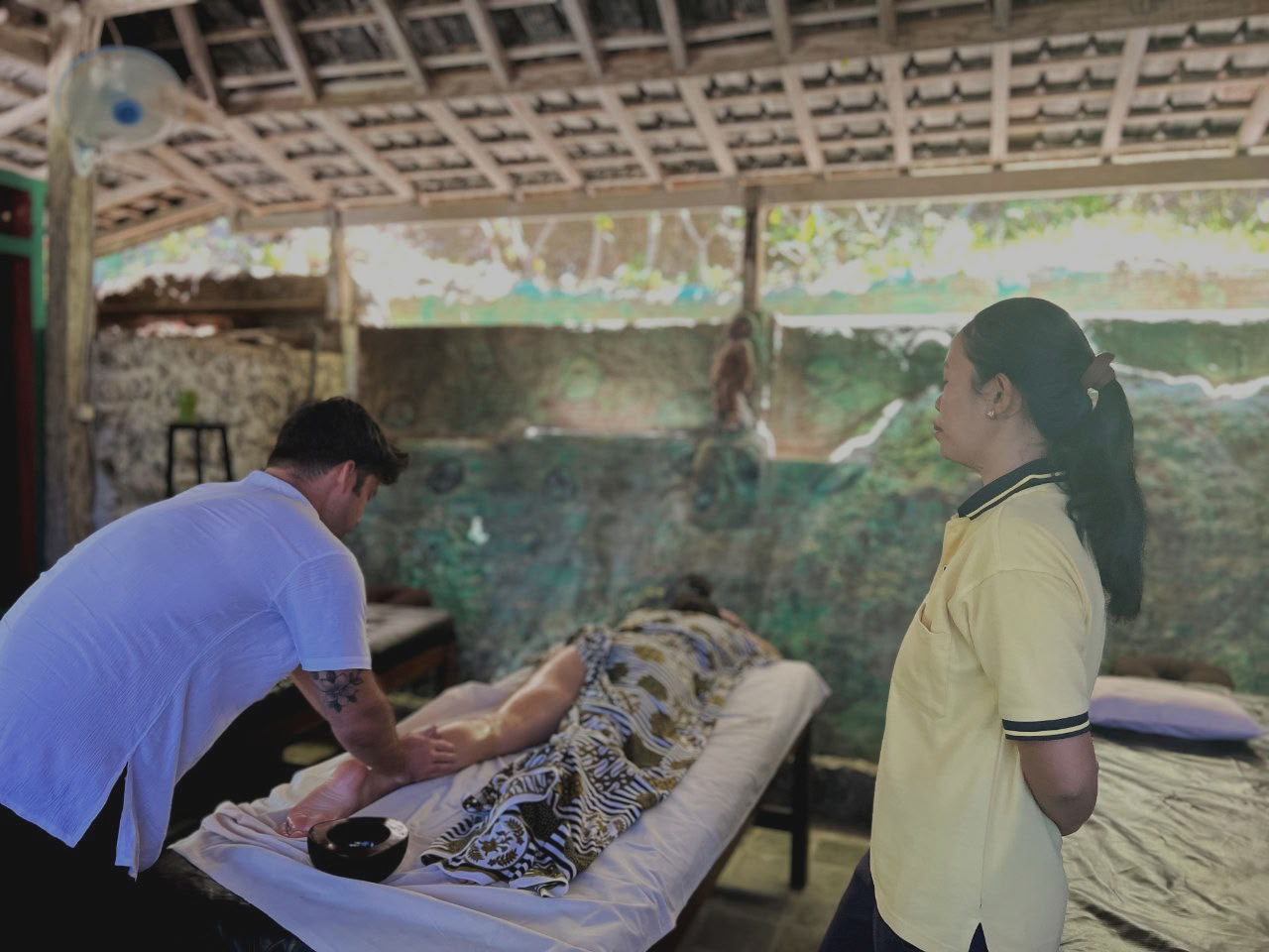 Entrenamiento de masaje balinés de 8 días en Bali