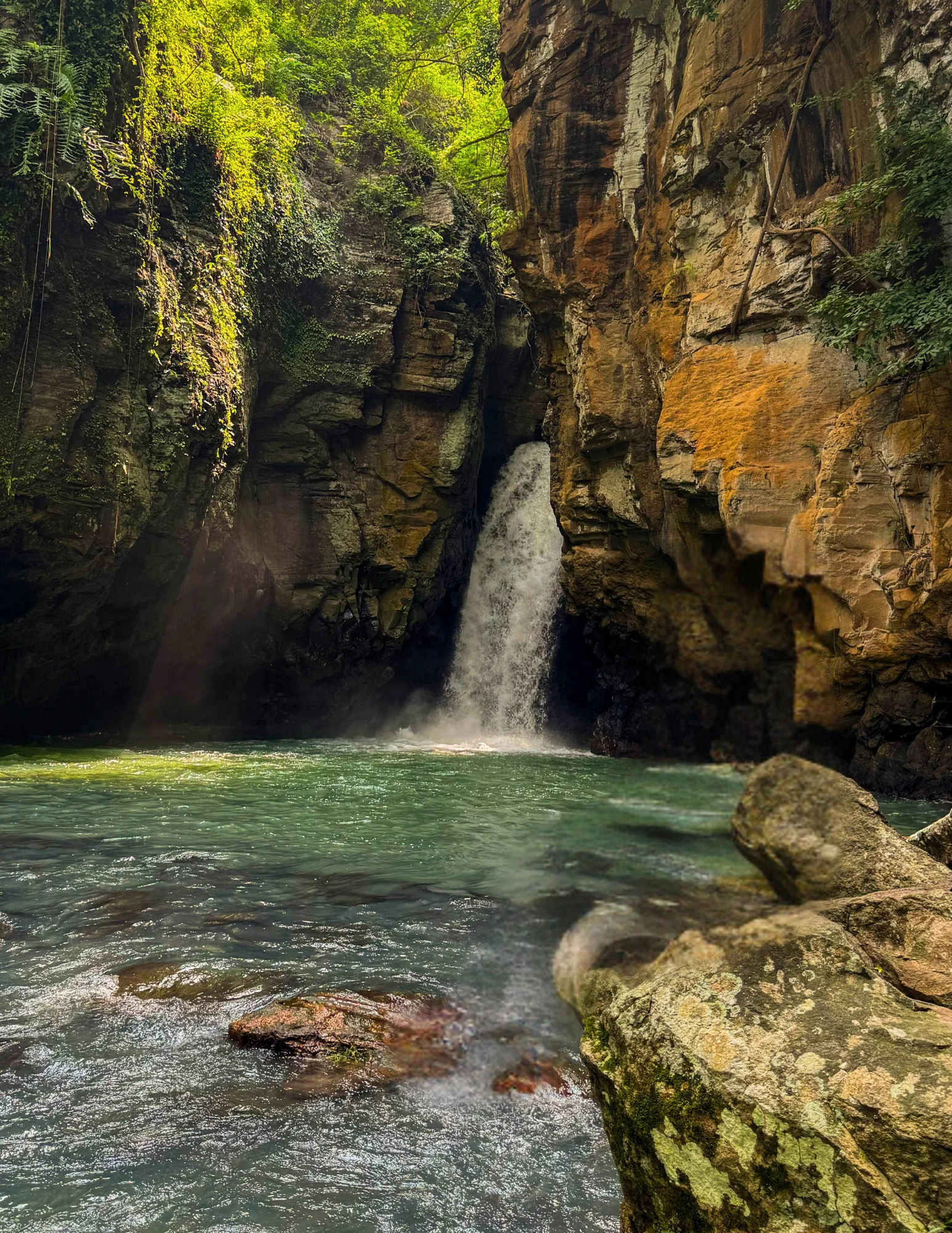 ZEN TREKKING Y DESCUBRIMIENTO DE CASCADAS