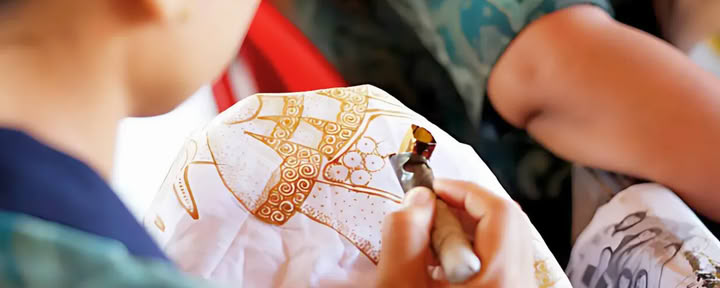 CLASE DE PINTURA BATIK
