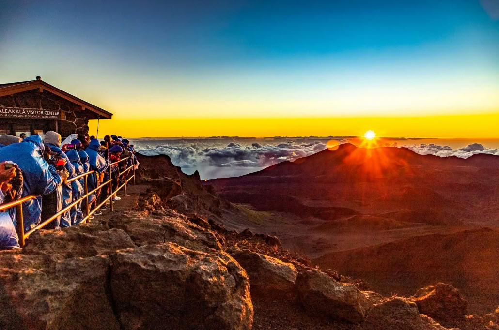CGA's Retiro de Bienestar y Aventura Hawaiana