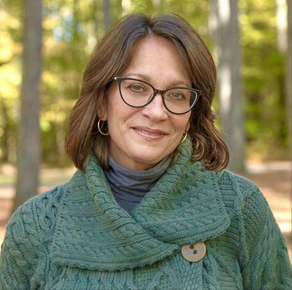 Retiro comunitario con Meg Medina: Celebrando historias Latinx en la literatura infantil