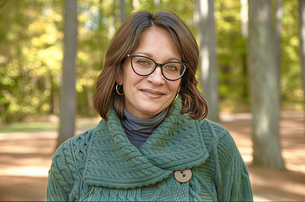 Retiro comunitario con Meg Medina: Celebrando historias Latinx en la literatura infantil