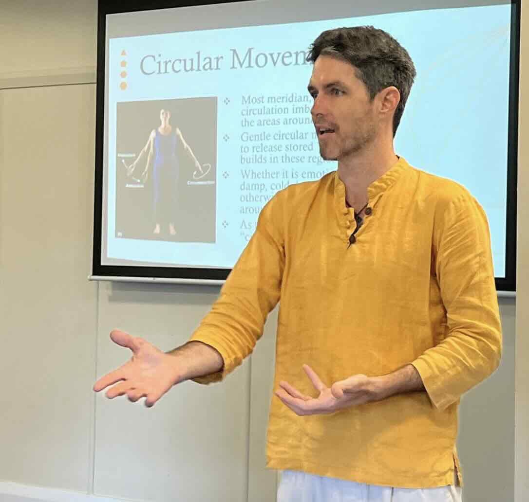 Entrenamiento de Terapia de Yoga ThaiVedic Nivel 1