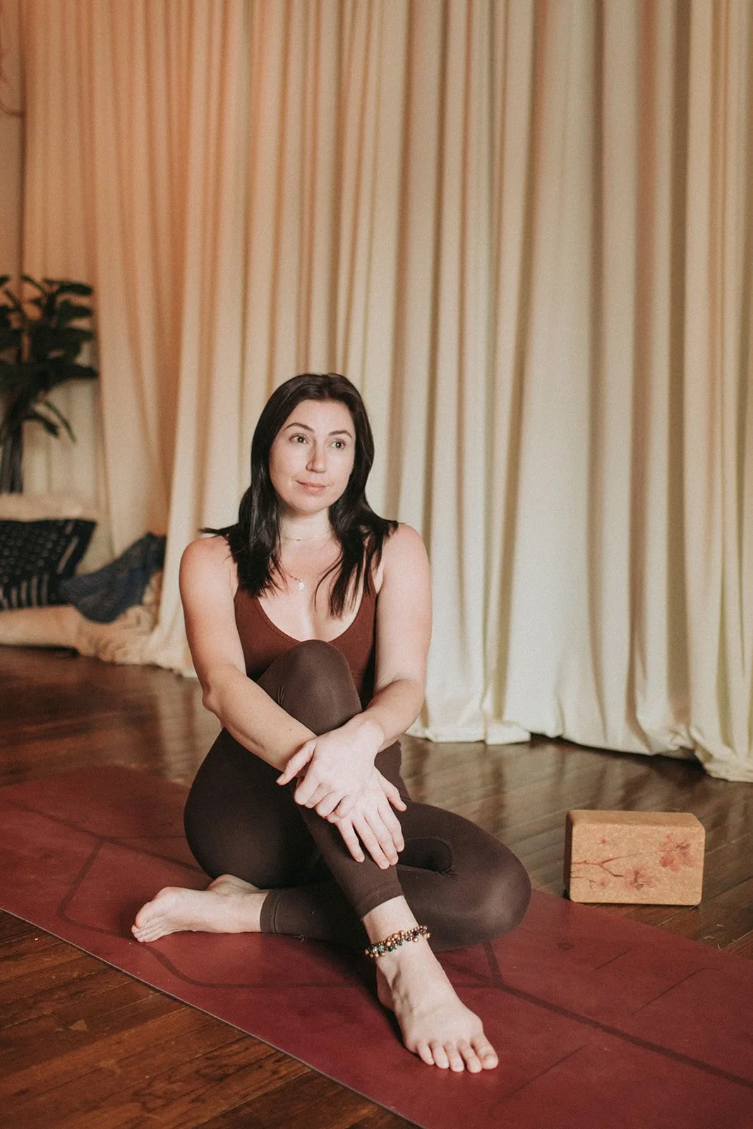 RISE Exclusive Retiro de Yoga para Profesores: Formación de Asistencia Manual y Retiro con Kate Moon