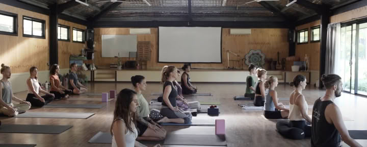 Inmersión de retiro de formación de profesores de yoga de 200 horas