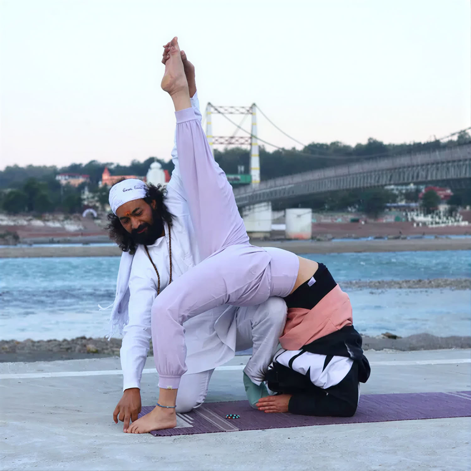 Curso de formación de profesores de yoga de 200 horas en Rishikesh – del 02 de agosto al 27 de agosto de 2026