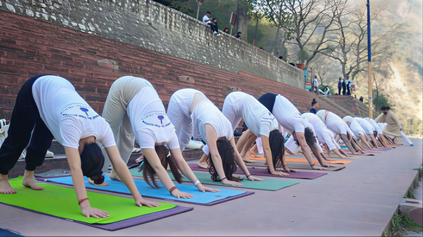 Curso de formación de profesores de yoga de 200 horas en Rishikesh – del 04 de oct al 29 de oct de 2026