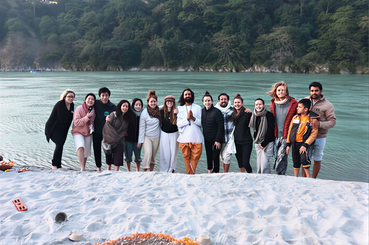 Curso de formación de profesores de yoga ayurvédico de 200 horas en Rishikesh