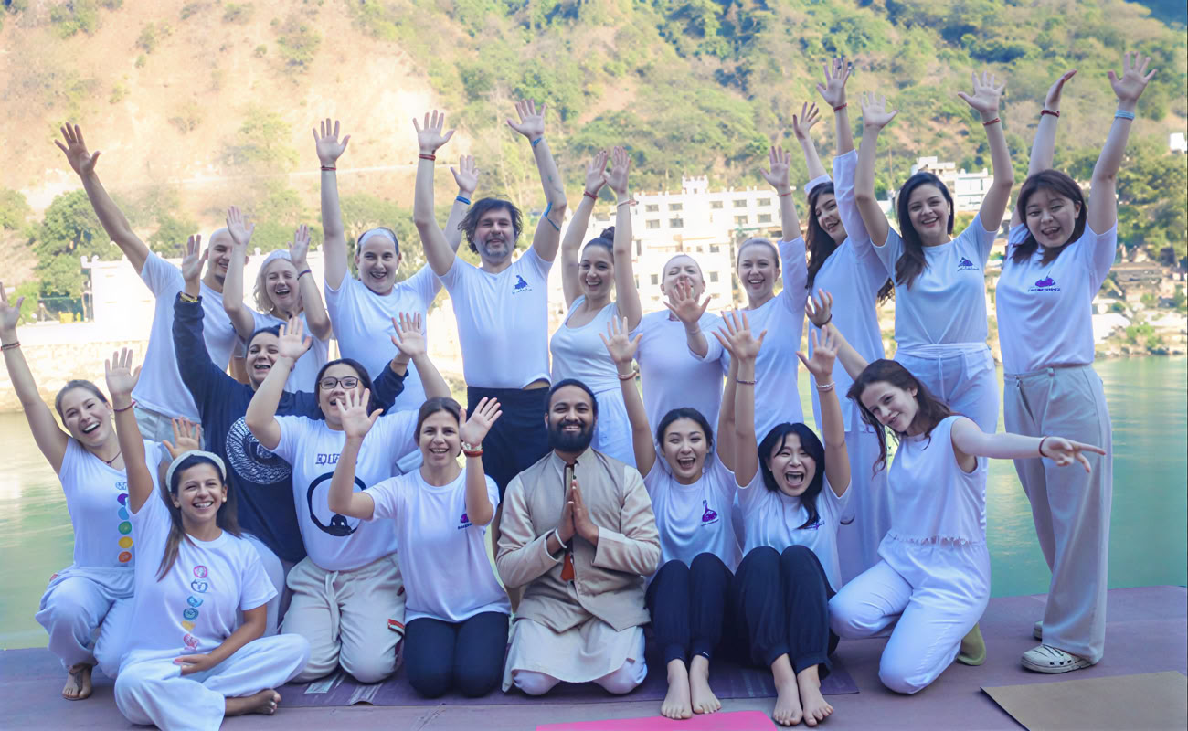 200 Hour Formación de Profesores de Yoga Ayurveda en Rishikesh, India