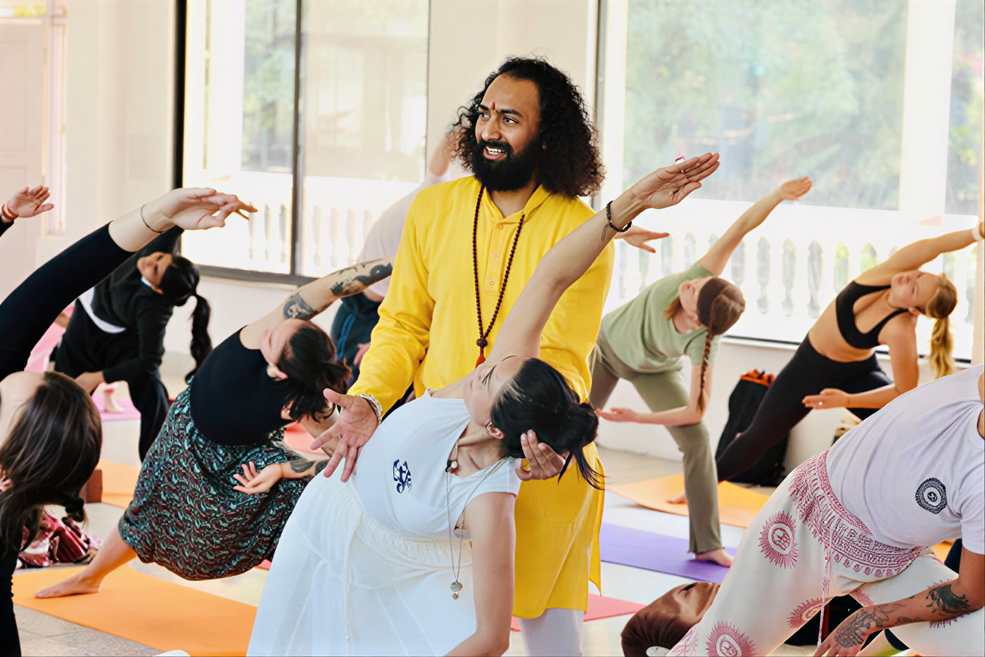 200 Hour Formación de Profesores de Yoga Ayurveda en Rishikesh, India