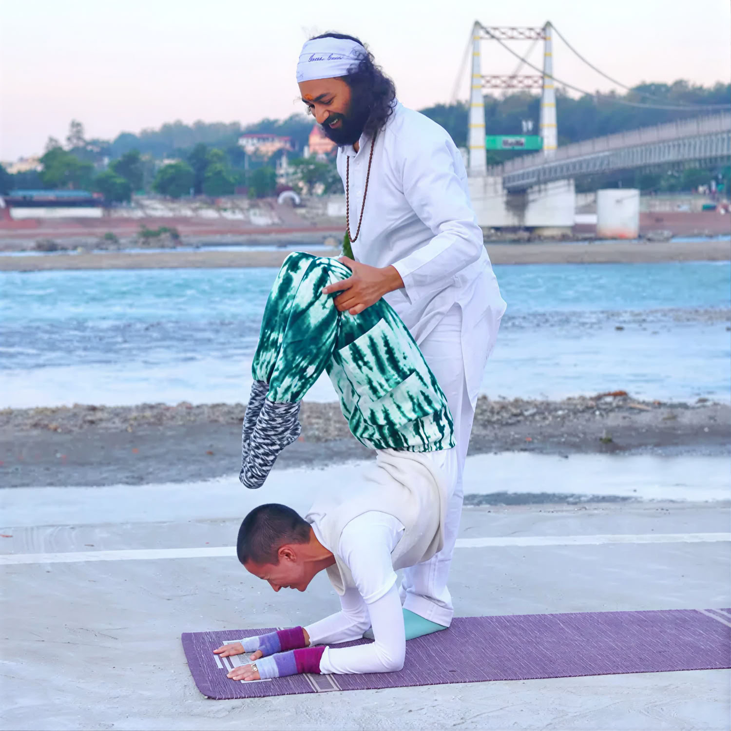 200 Hour Formación de Profesores de Yoga Ayurveda en Rishikesh, India
