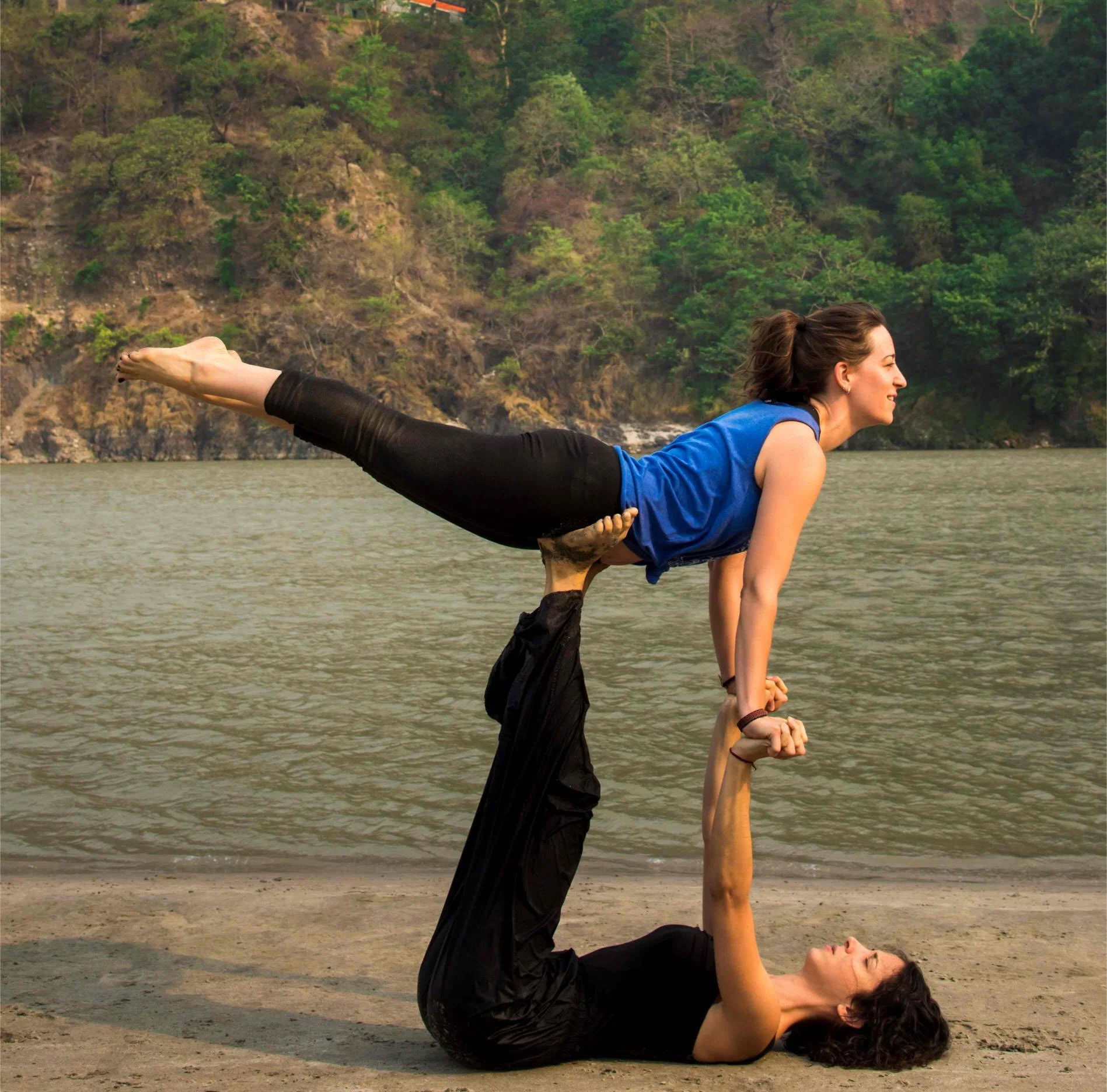 200 Hour Formación de Profesores de Yoga Ayurveda en Rishikesh, India