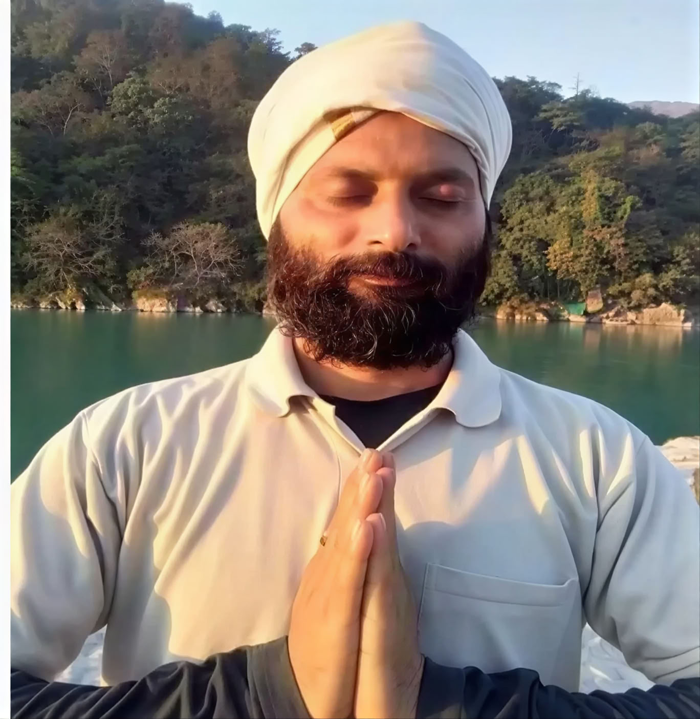 3/5/7/10 Días de Retiro de Yoga en Rishikesh, India
