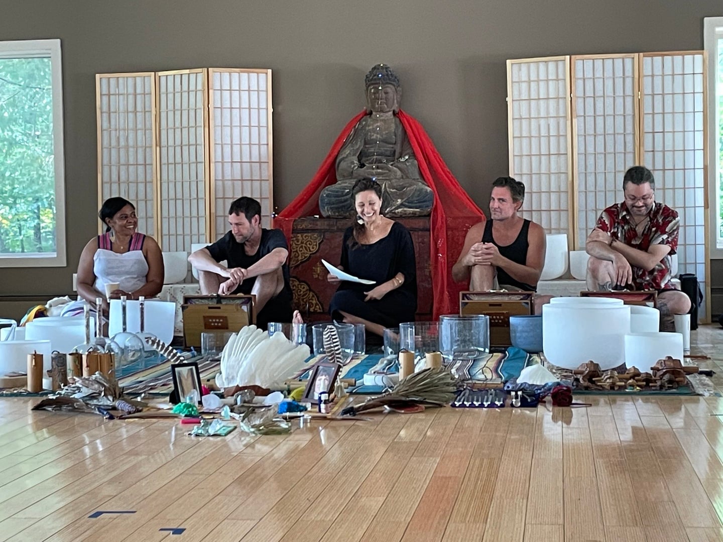 DOMINGO SOUND JOURNEY con Emma Leigh