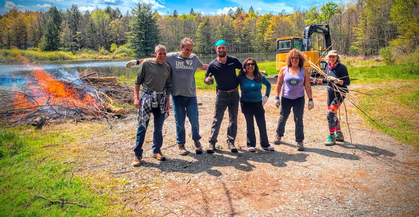 Trail Crew Getaway: Un Retiro de Karma Yoga