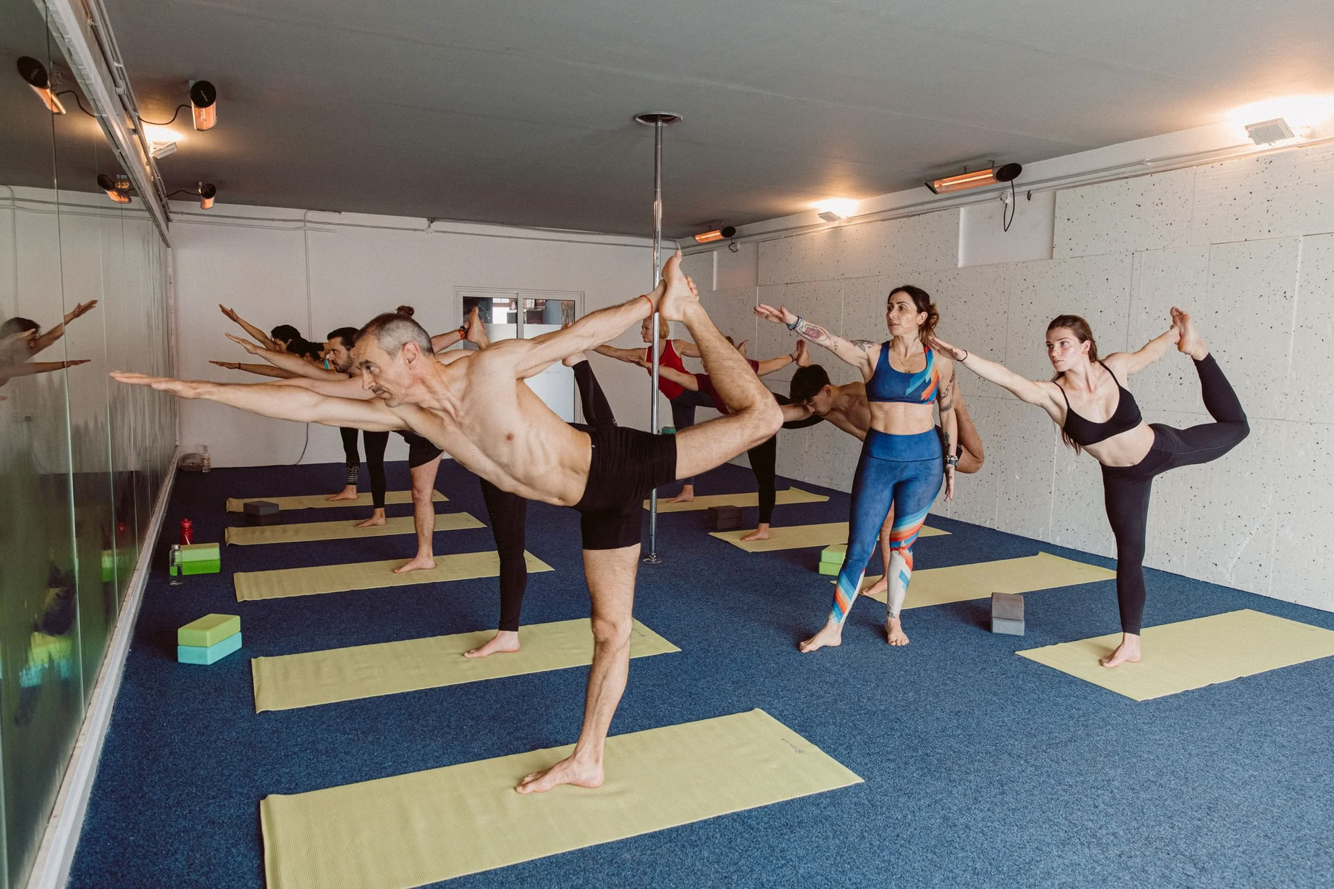 ASHTANGA FOUNDATIONS Arquitectura Interna y Práctica Inteligente — Momosyoga | HotYogaMalta