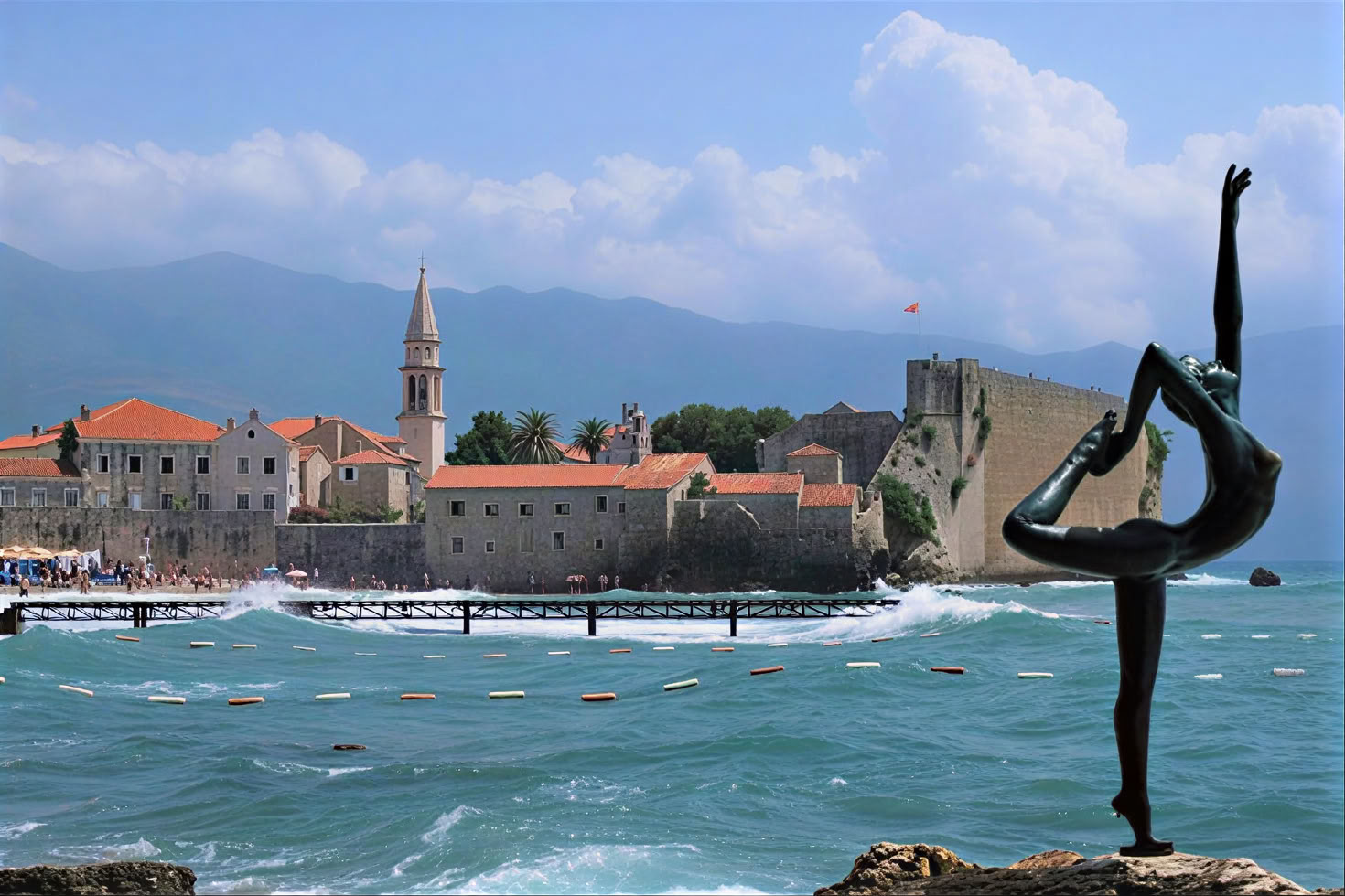 Senderismo por la “belleza salvaje” de las montañas de Montenegro