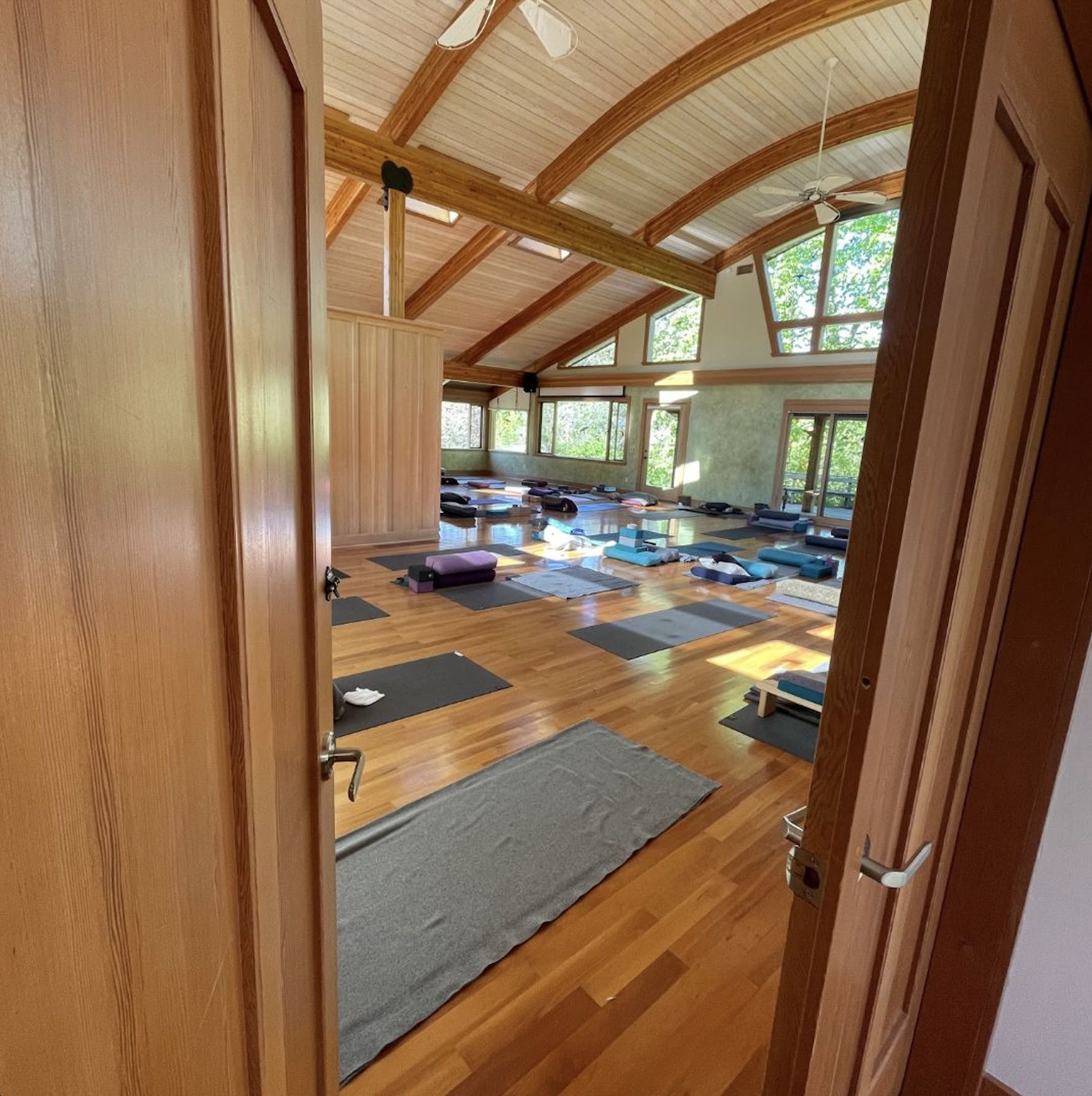 Empty Mind, Open Heart - Retiro de yoga y meditación consciente — Stowel Lake Farm