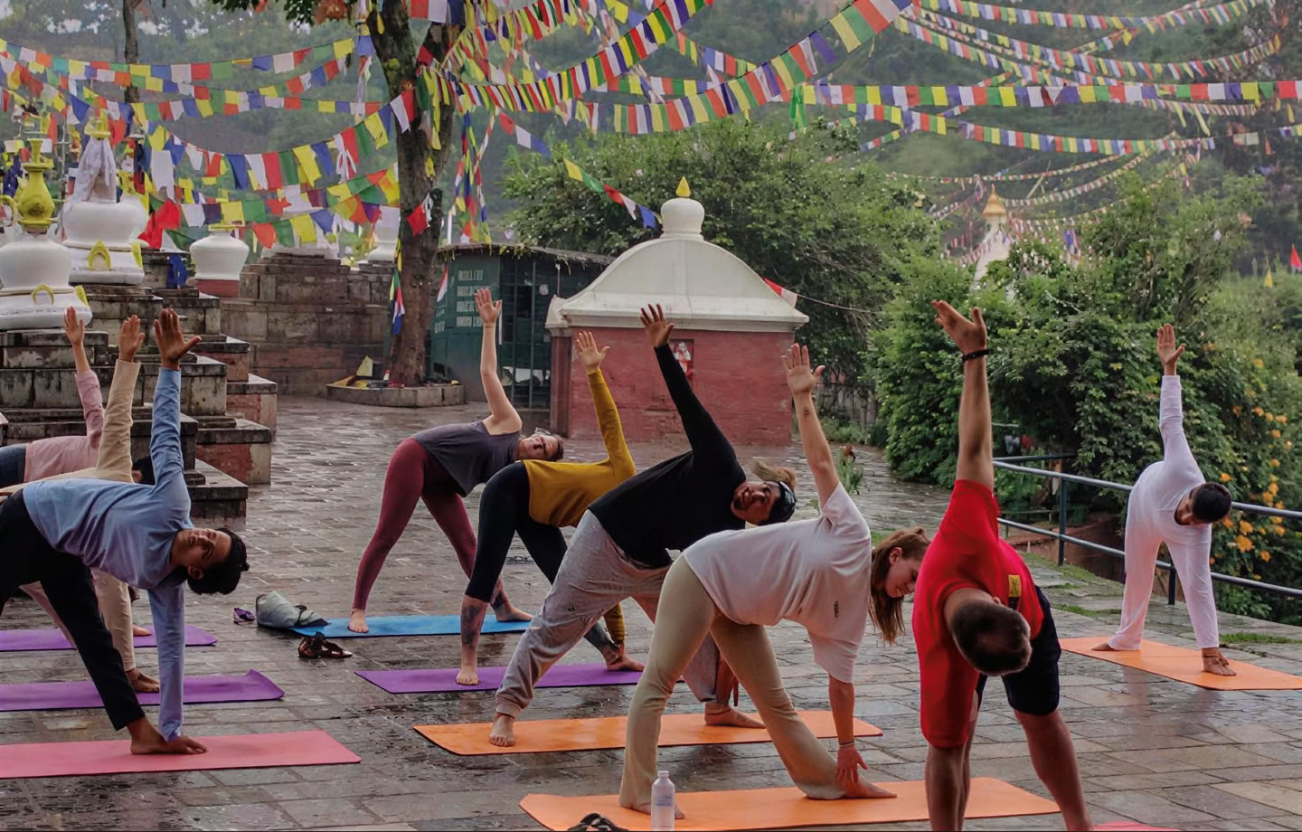 Curso de formación de profesores de yoga de 300 horas