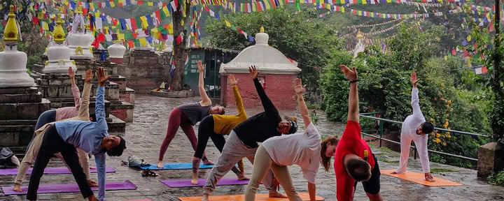 Curso de Formación de Profesores de Yoga de 300 Horas (YTT) 24 Días