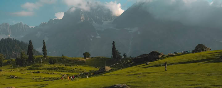 Classic Kashmir Escape: Casa flotante, praderas y paisajes glaciares