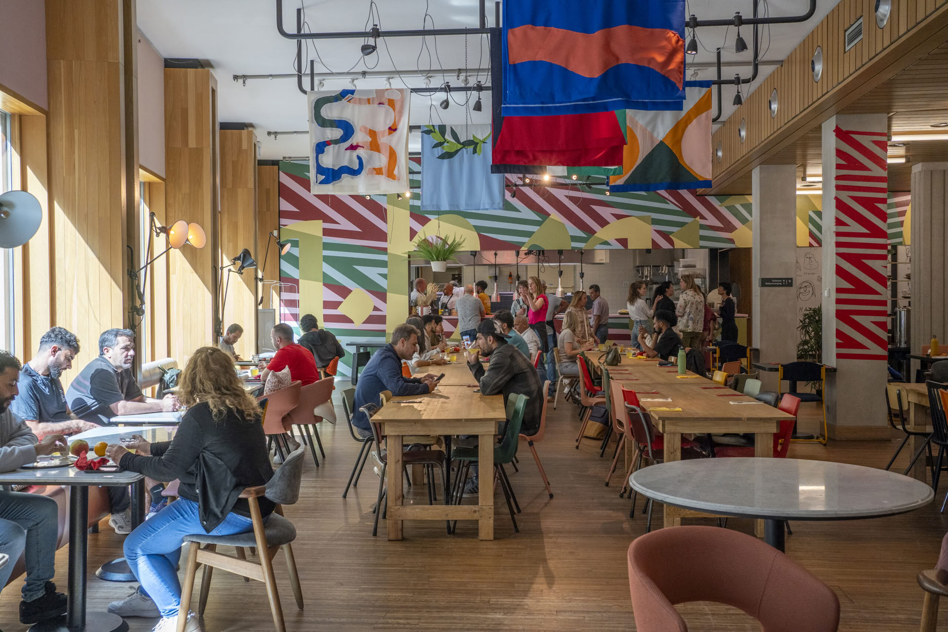 Connection cafe