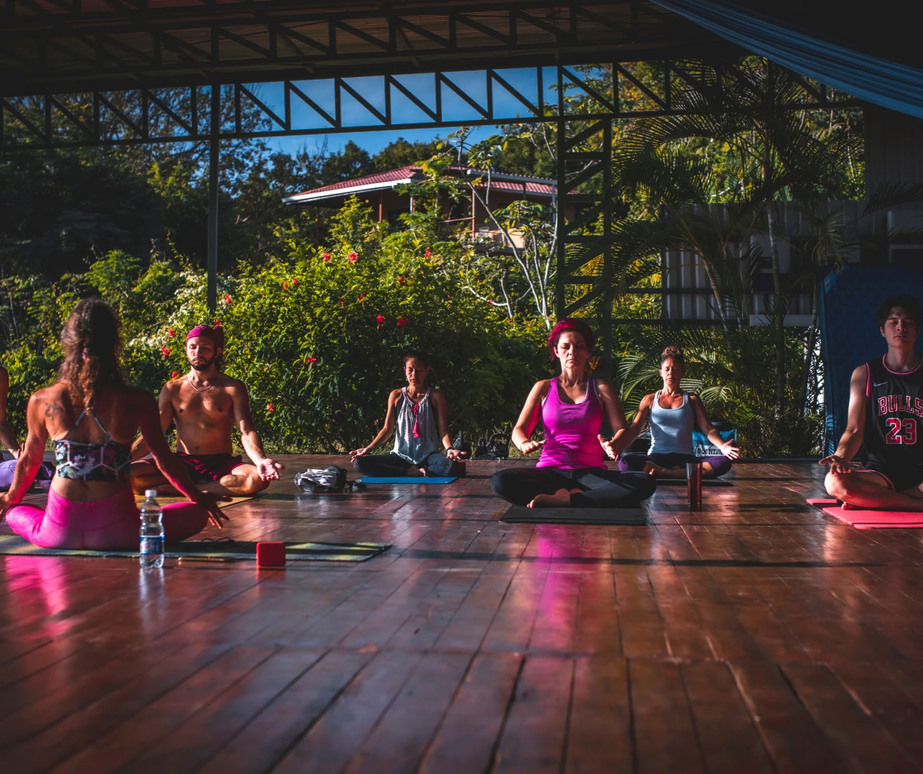 Devaya Yoga™ · Retiro de Sound Healing y Renovación Emocional