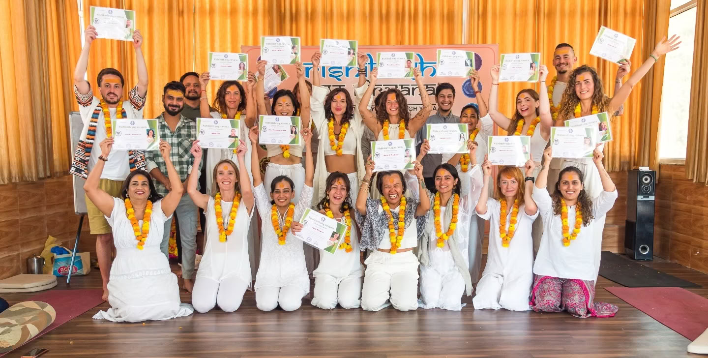 Programa de Formación de Profesores de Yoga de 100 Horas