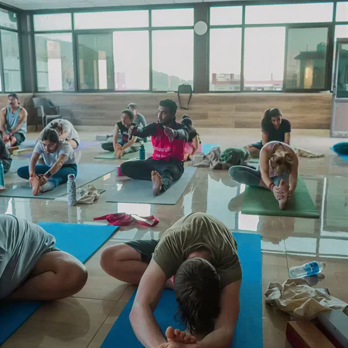Programa de Formación de Profesores de Yoga de 100 Horas