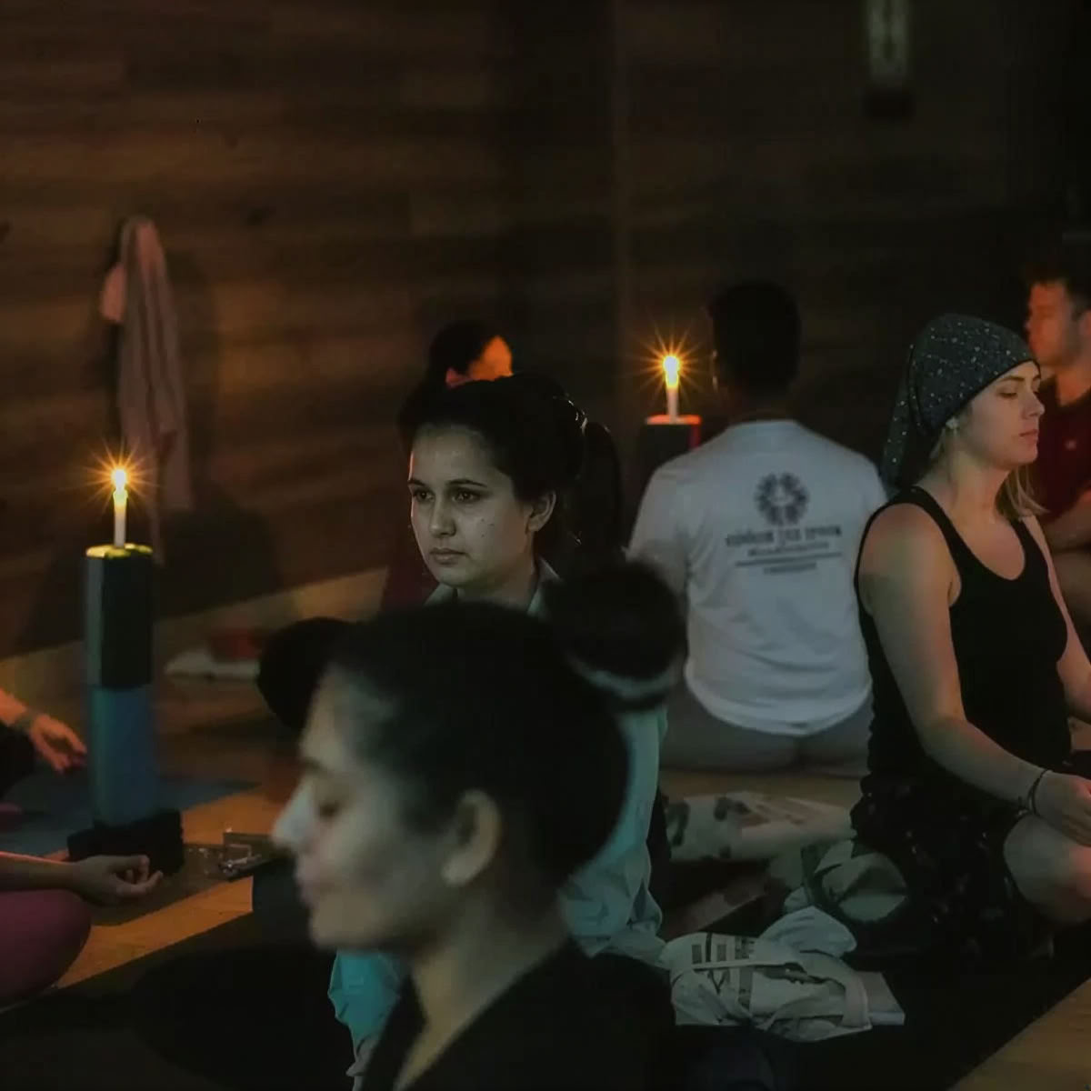 Programa de Formación de Profesores de Yoga de 100 Horas