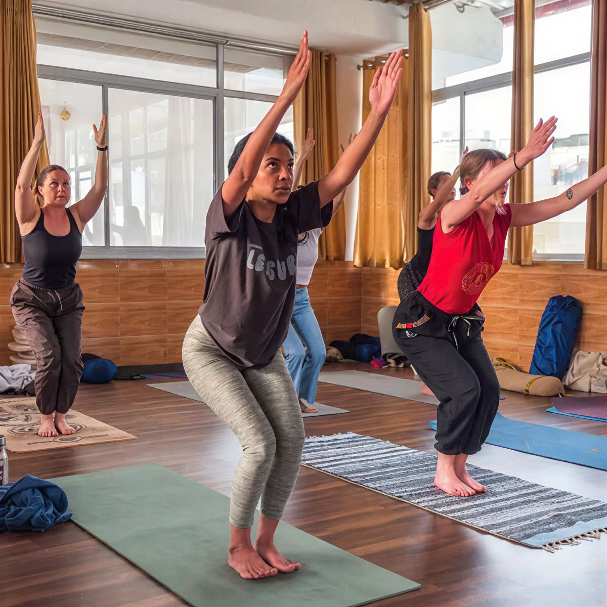 Programa de formación de profesores de yoga de 300 horas