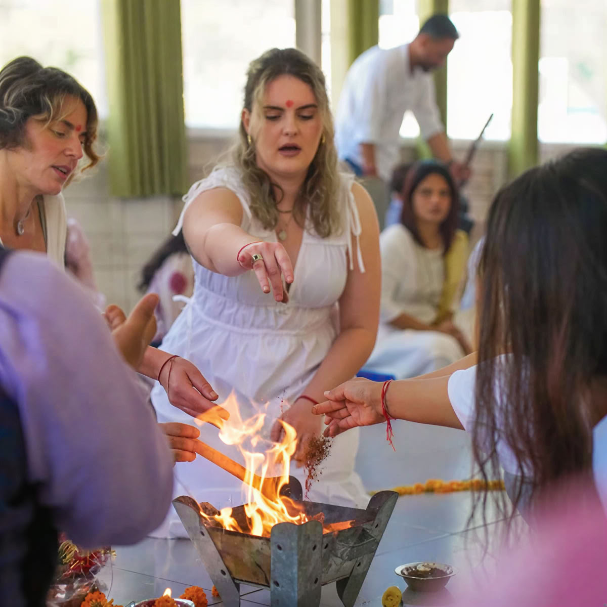 Formación de profesores de yoga de 300 horas en Rishikesh – 01 de mayo – 27 de mayo de 2026