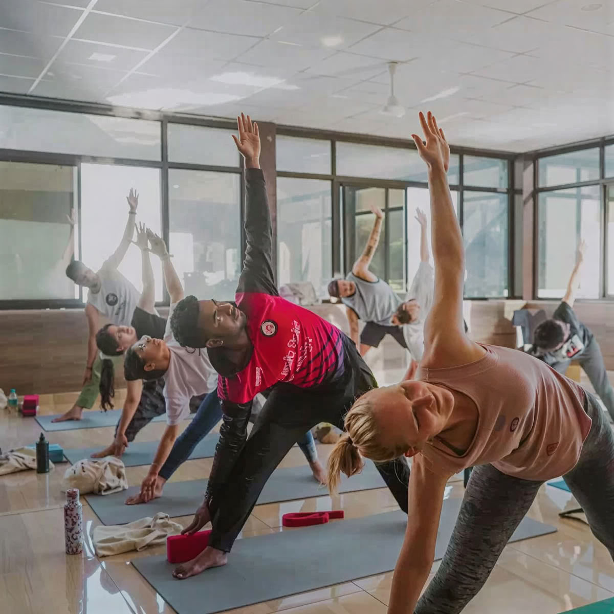 Formación de profesores de yoga de 300 horas en Rishikesh – 01 de mayo – 27 de mayo de 2026