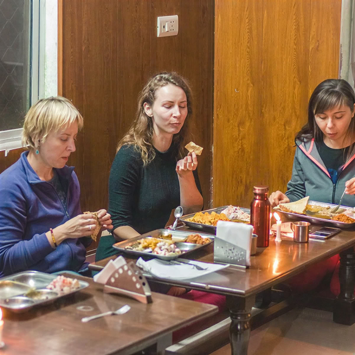 Formación de profesores de yoga de 300 horas en Rishikesh – 01 de mayo – 27 de mayo de 2026