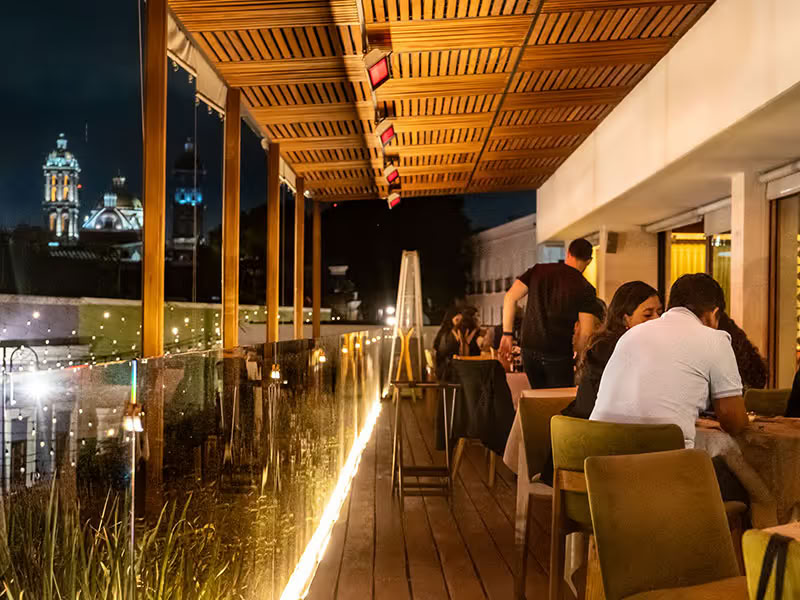 Piano y Bar