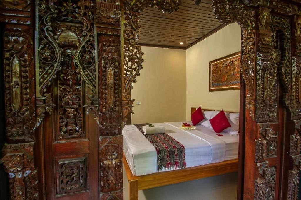 The Sober Bhakti Bali Retiro: Kirtan & Sacred Circle Facilitator Training