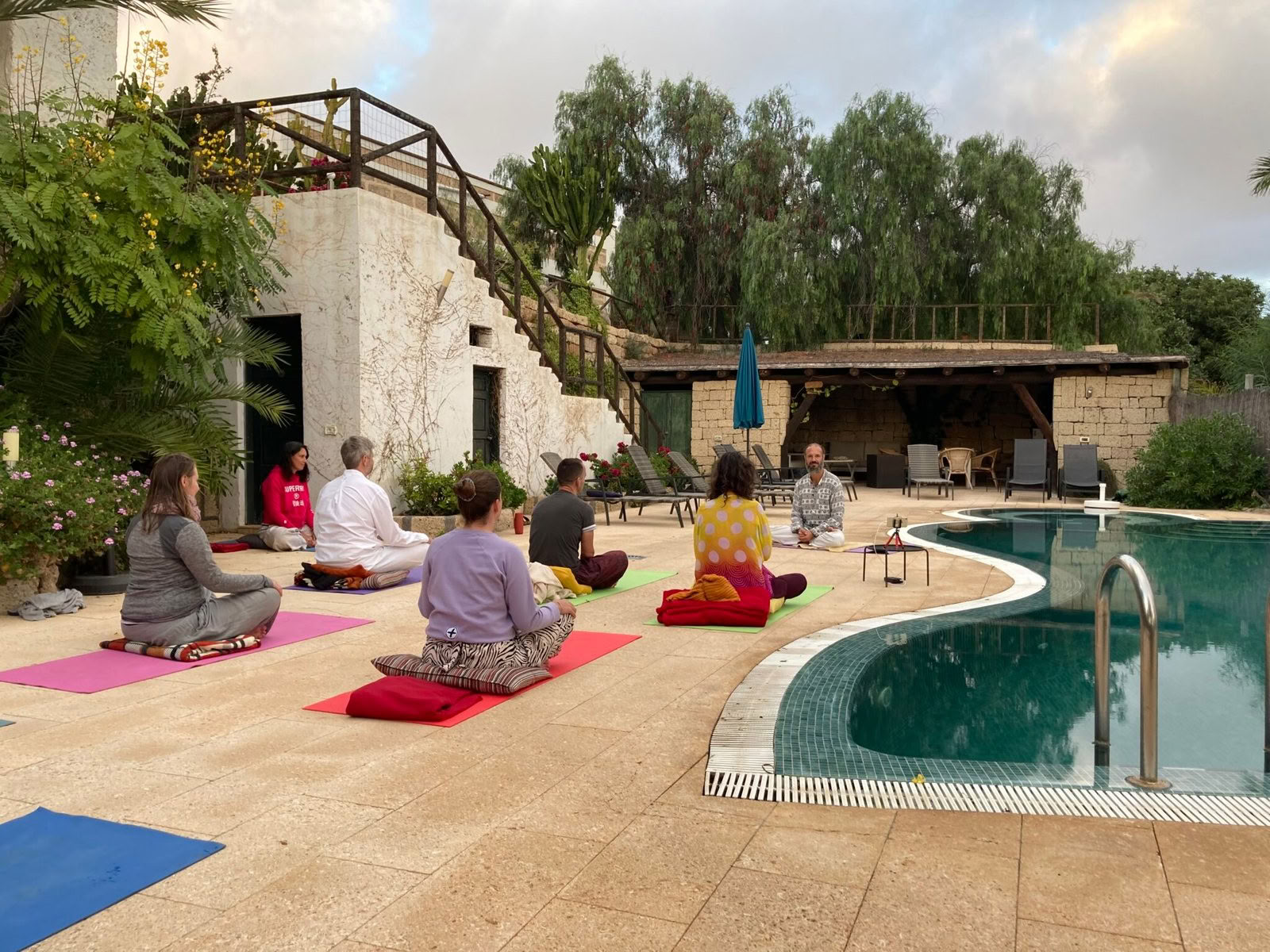 8 DÍAS Yoga y mindfulness PARA CONECTAR CON TU VERDAD INTERIOR