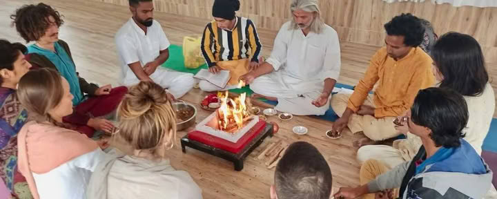 Retiro de yoga en Rishikesh, India