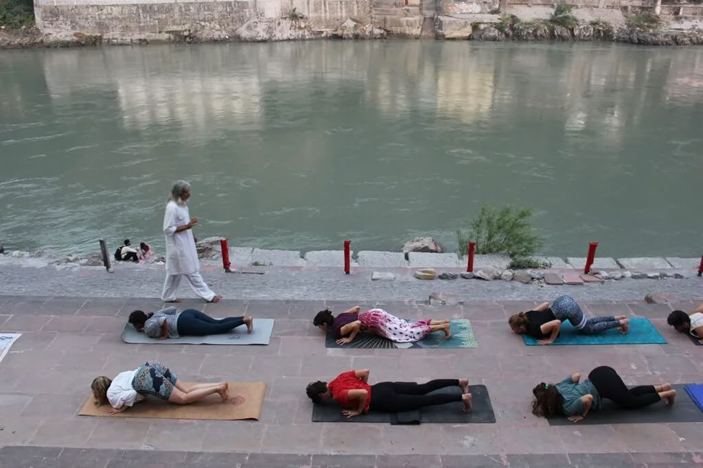 Yoga Therapy Training Retreat en Rishikesh – 21 Días