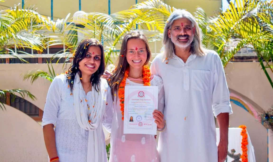 Curso de formación de profesores de Hatha Yoga de 300 horas en Rishikesh, India – 01 jul – 18 ago