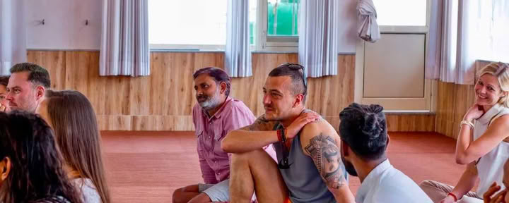 Curso de formación de profesores de Hatha Yoga de 300 horas en Rishikesh, India – 01 Sep – 19 Oct