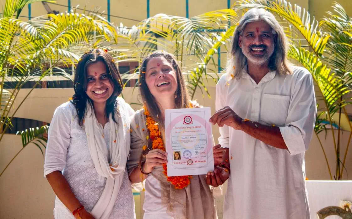 Curso de formación de profesores de Hatha Yoga de 300 horas en Rishikesh, India – 01 Nov – 19 Dic