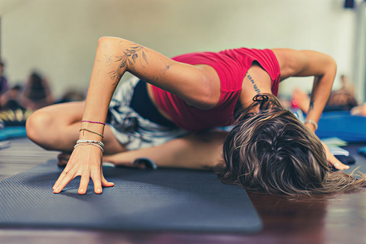 Fundamentos de Yin Yoga Somático 100 Hr YTT