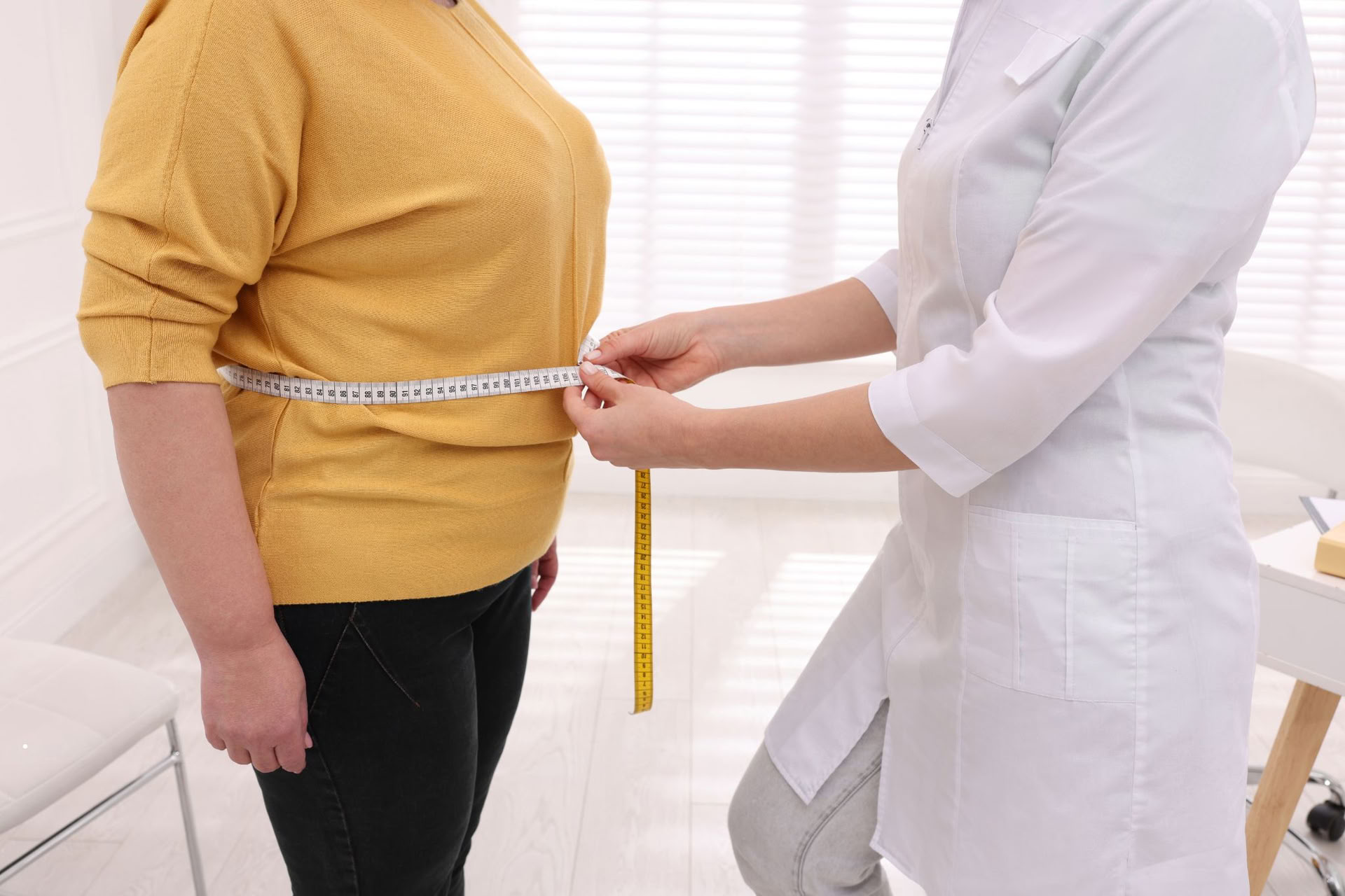 Terapia de Yoga para el Manejo de la Obesidad