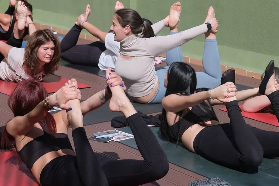 Entrenamiento de Profesor de Yoga de 50 horas