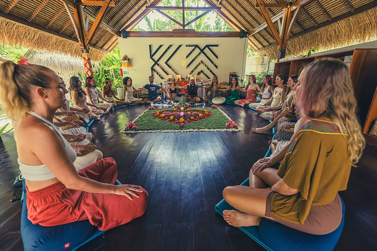 Entrenamiento de Profesor de Yoga de 50 horas